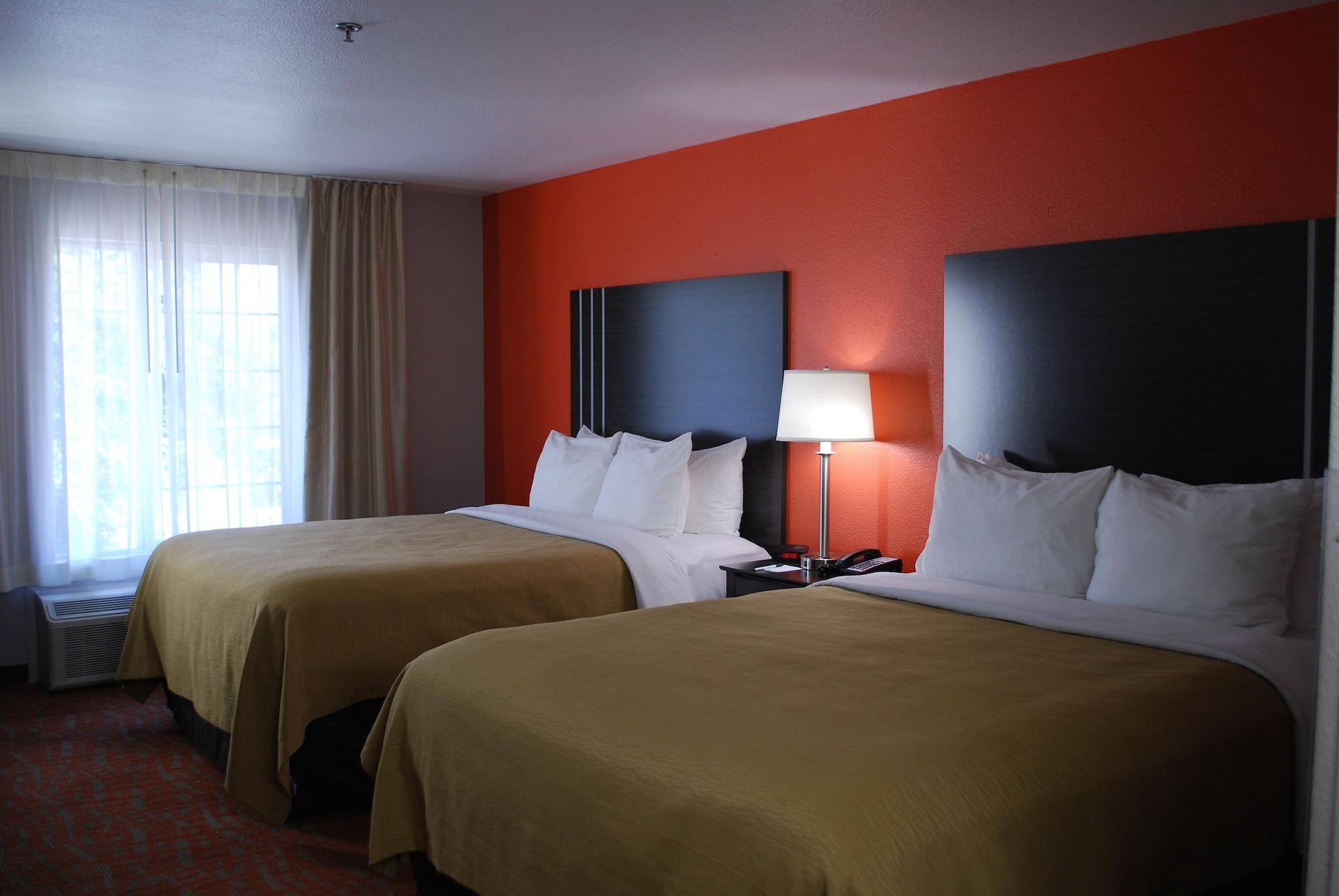 Hotel Quality & Northwest Fresno